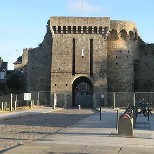La Volière Porte St Malo 22100 Dinan